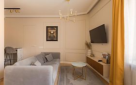 Top Located New Stylish Apartment In Vilnius Old Town